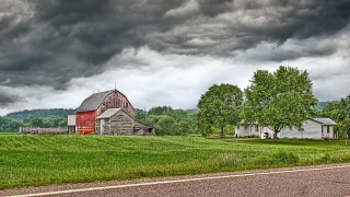 Barn road rural cloudy sky - rural free wallpaper for desktop