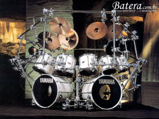 Yamaha drumset cyberpunk city night - cafer bater free wallpaper