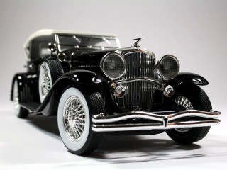 Black model car chrome rims - free cars wallpaper