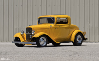 Yellow truck parked building metal - dee whitcomb free wallpaper