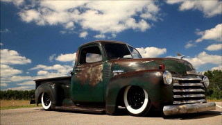 Green truck cloudy sky bird - the back of it free wallpaper for desktop
