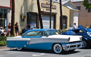Blue white car parked building - ed roth free wallpaper