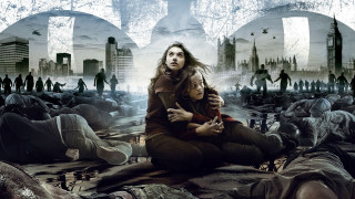 Couple people sitting ground cityscape - the ground in front free wallpaper for desktop