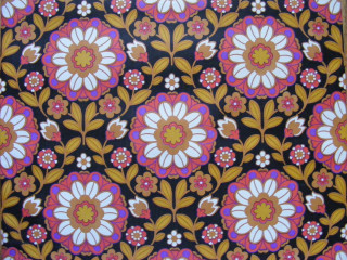 Flowery pattern black background pink - ornamental free wallpaper