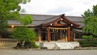 Building trees lights roof windows - eishōsai chōki free wallpaper