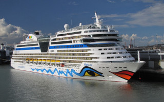 Cruise ship docked water sky - artgem free wallpaper