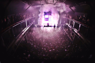 Crowd stage smoke light gathering - complex free wallpaper for desktop