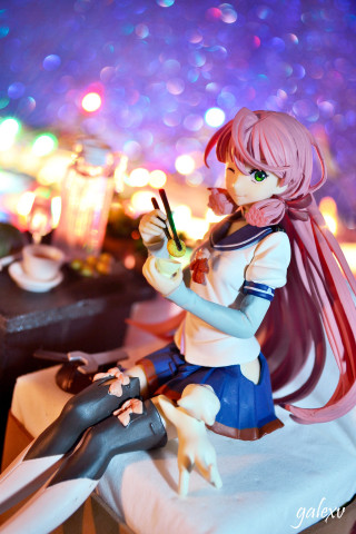 Statue girl table coffee cat - super free wallpaper