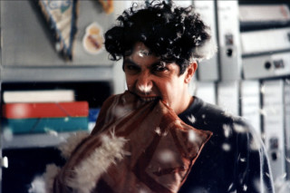 Man holding hand face snow - he free wallpaper