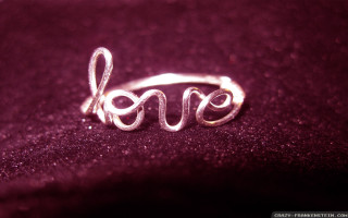Ring love purple cloth dingyunpeng - the word love free wallpaper