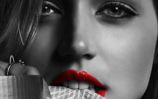 Woman redlipstick paper ring hyperrealism - a piece of paper free wallpaper