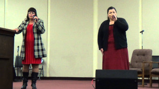 Woman standing podium microphone another - eye free wallpaper