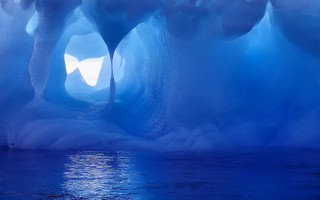 Ice cave water ice formations - blue light free wallpaper for desktop