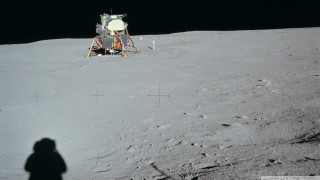 Moon man telescope stand space - the moon next free wallpaper