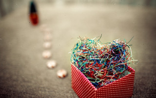 Red box heart table red - free happy birthday wallpaper