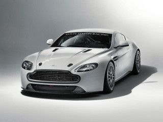 White car black stripe studio - a studio free wallpaper