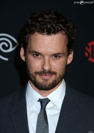 Bearded man suit red carpet - cedric seaut keos masons free wallpaper for mobile