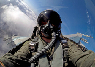 Fighter jet flying sky helmet - his helmet free wallpaper
