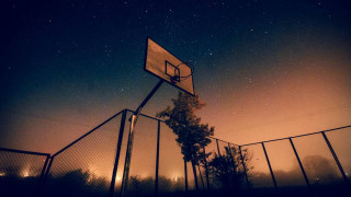Basketball hoop night stars fence - a basketball hoop free wallpaper