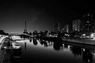 Black white city night river - reflective free wallpaper