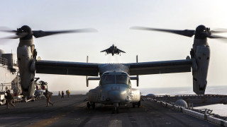 Military plane ship people helicopter - a large military plane free wallpaper