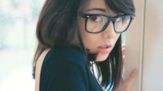 Woman glasses window hand on - ai xuan free wallpaper