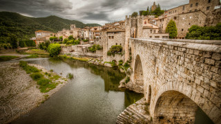 River town bridge stone arch - arthur b. carles free wallpaper