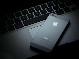 Cell phone keyboard mouse desk - free technology wallpaper