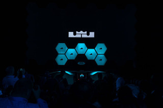 Crowd stage large screen logo - a crowd of people free wallpaper