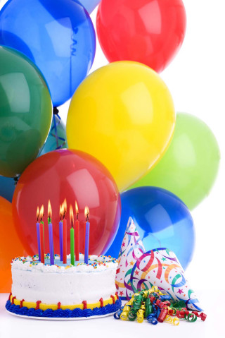 Birthday cake candles balloons streamers - free happy birthday wallpaper