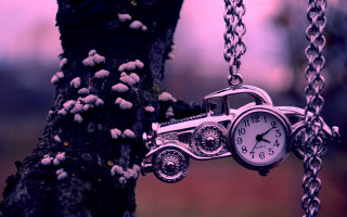 Clock tree chains hanging time - chain free wallpaper for desktop