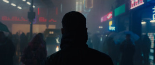 Man city night people walking - umbrella free wallpaper