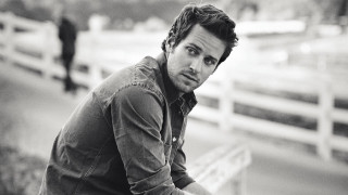 Man bench park serious look - mitchell mohrhauser free wallpaper for desktop