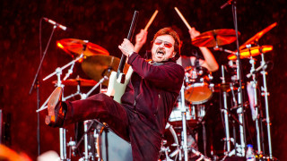 Man guitar band stage drums - stage free wallpaper for desktop