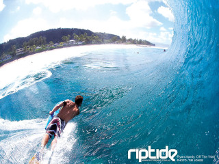 Surfing man wave ocean sunny - fisheye len free wallpaper