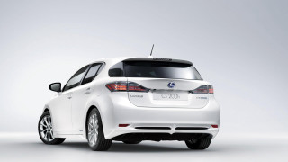 White car white room photorealism - gray background free wallpaper