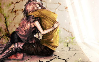 Woman hugging man room cracked - cracked free wallpaper