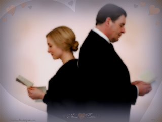 Man woman walking blurry photo - a blurry photo free wallpaper for desktop