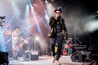 Man stage microphone band lights 2 - funk art free wallpaper