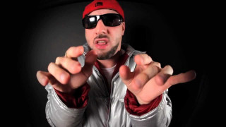 Man red hat sunglasses hand - derek zabrocki free wallpaper