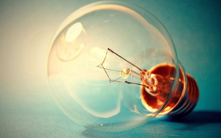 Light bulb small light blue - studio light free wallpaper for desktop