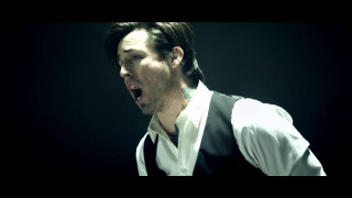 Bearded man singing microphone white - a beard free wallpaper