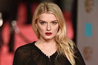 Woman red lipstick black dress 7 - arte povera free wallpaper