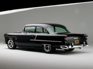 Black car white room white - a white room free wallpaper for desktop