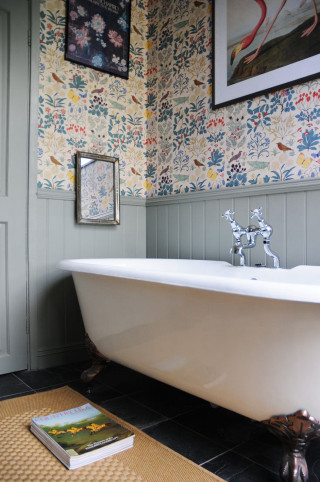 Bathtub bathroom book floor picture - the floor next free wallpaper for mobile