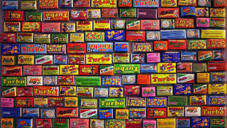 Candy boxes store window display - eduardo paolozzi free wallpaper