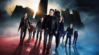 City night full moon people - a street in front free wallpaper