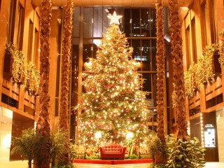 Christmas tree lobby star red - art and crafts movement free wallpaper
