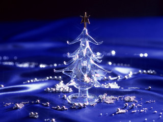 Glass christmas tree blue background - ornamental free wallpaper