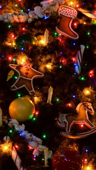 Christmas tree lights decorations gingerbread - cloisonnism free wallpaper for mobile